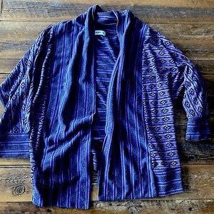 Beautiful 3/4 sleeve sweater